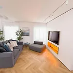 Apartmán Tarabochia 8 Tirabora Short Rent, Con Parcheggio Privato Terst