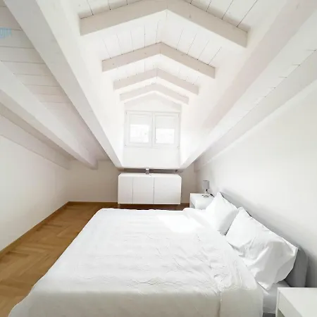 Apartament Tarabochia 8 Tirabora Short Rent, Con Parcheggio Privato Triest